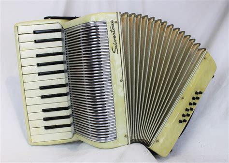 silvertone accordion made in italy